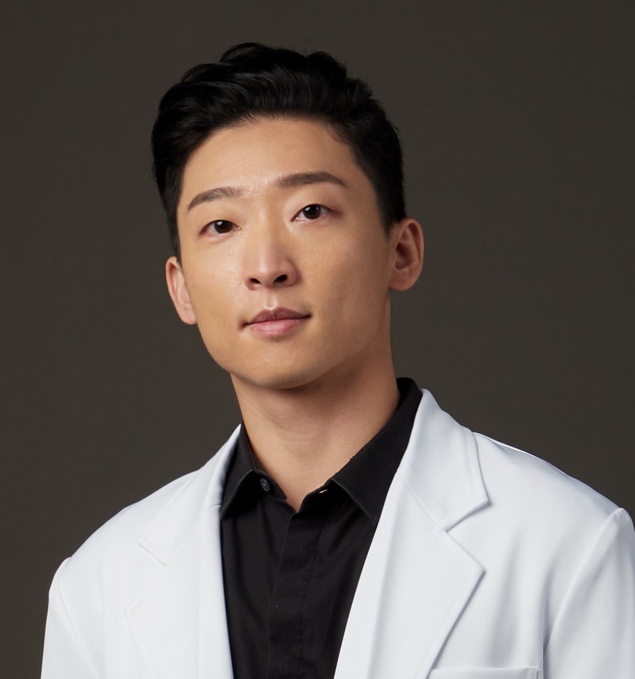 Dr. Min-Chia Chen